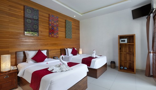 Habitación Deluxe con 1 cama doble o 2 individuales, vistas a la piscina