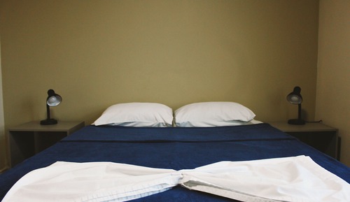 Habitación Confort con 1 cama doble o 2 individuales