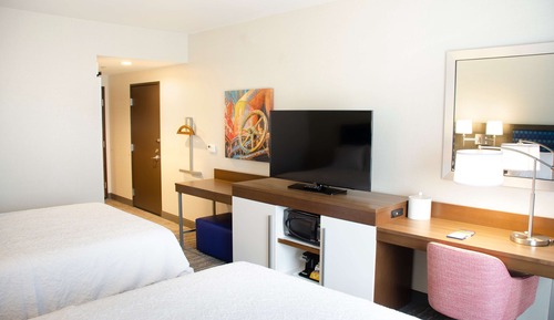 Habitación, 2 camas de matrimonio, frigorífico y microondas