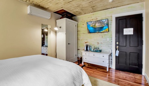 Trunk Suite
