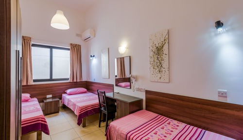 Apartamento, 3 habitaciones, mirando al mar