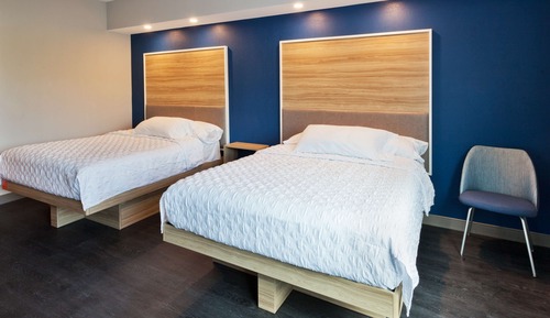 Habitación, 2 camas de matrimonio, accesible para personas con discapacidad, bañera