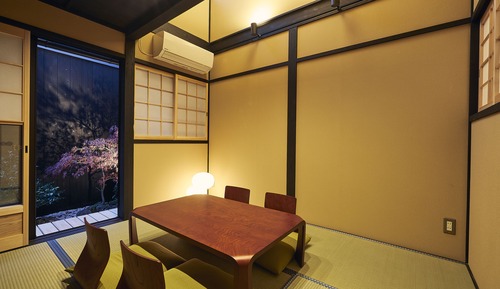 Casa (Japanese Town Style)