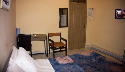 Habitación estándar doble, 1 cama doble, baño privado