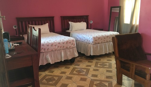 Habitación con 2 camas individuales
