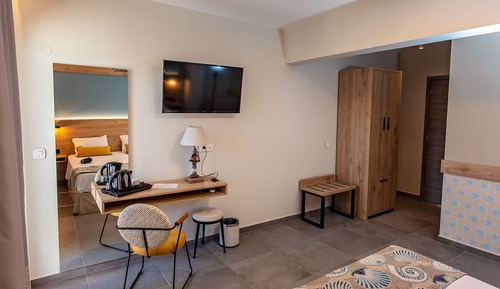 Suite, piscina privada, vistas al jardín