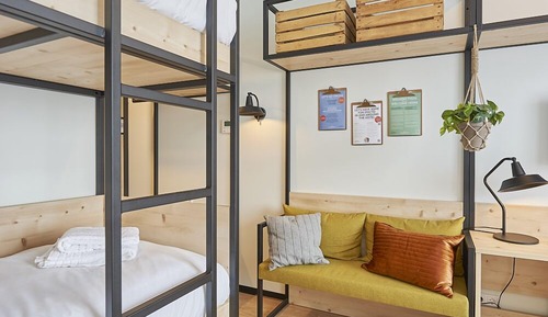 Habitación familiar (Greenhouse Room 5)