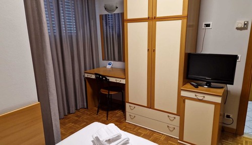 Habitación clásica con 2 camas individuales