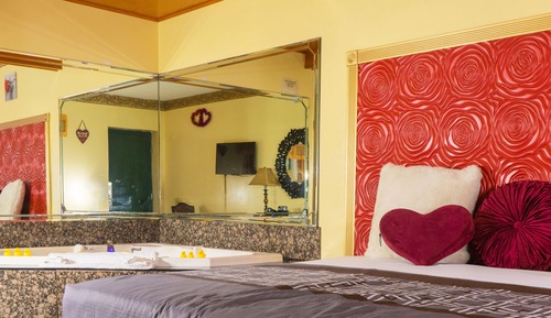 Suite, 1 cama de matrimonio, bañera de hidromasaje