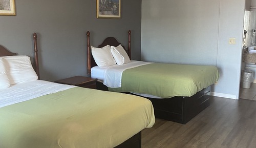 Habitación básica doble, 2 camas dobles, no fumadores