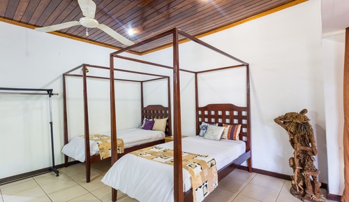 Habitación estándar con 2 camas individuales, baño privado