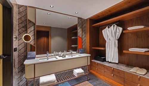 Laguna Family Duplex Suite (Lujo Edition)