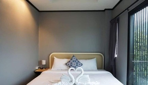 Deluxe Room No Window
