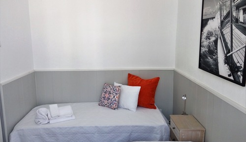 Habitación económica con 2 camas individuales, 2 camas individuales, baño compartido, planta baja