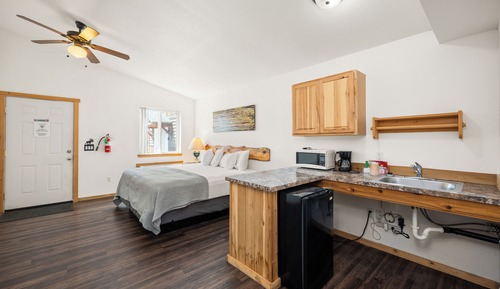 Cabaña Deluxe, 1 cama de matrimonio grande, cocina básica