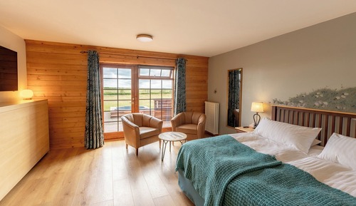 Deluxe Triple Room with River View and Hot Tub Access