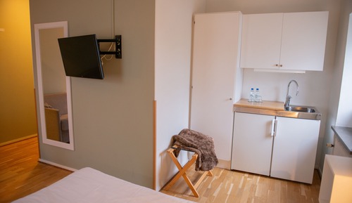 Habitación cuádruple económica, en edificio anexo