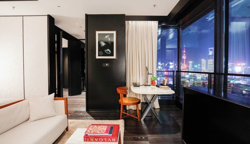 Habitación Deluxe, 1 cama de matrimonio grande, en una planta alta
