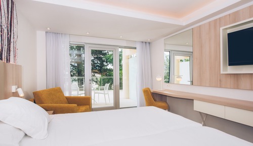 Habitación doble, terraza, vistas al jardín