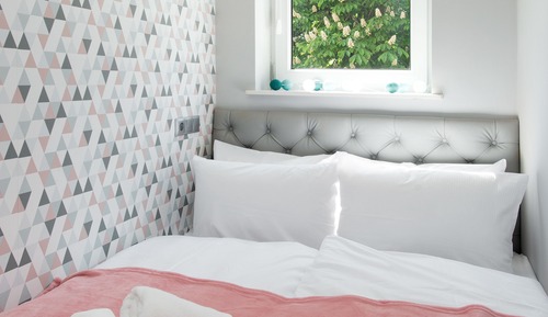 Habitación Confort doble, 1 cama doble con sofá cama, balcón, vistas al parque
