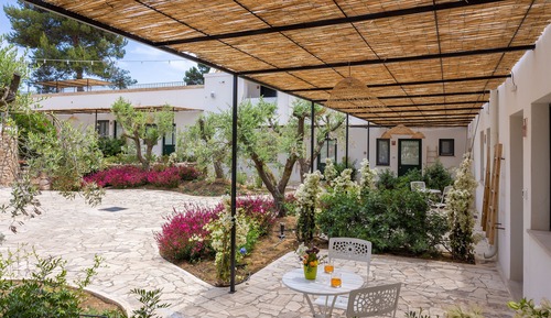 Habitación, patio
