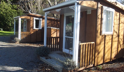 Cabaña básica, varias camas, baño compartido