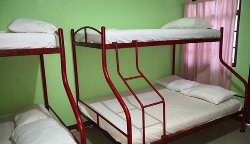 Estudio básico, dormitorio mixto