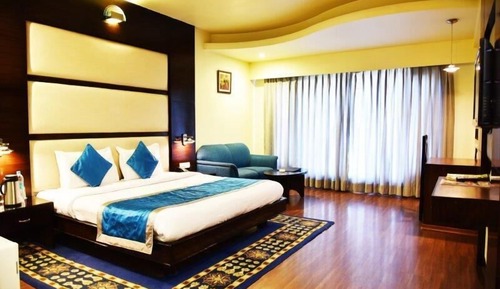 Habitación superior, 1 cama de matrimonio grande, no fumadores, vistas a la ciudad