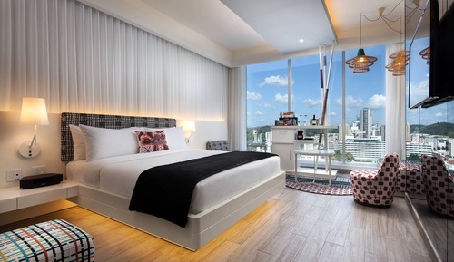 Habitación Deluxe, 1 cama de matrimonio grande, vistas a la ciudad
