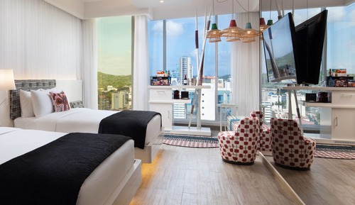 Habitación Deluxe, 2 camas de matrimonio, vistas a la ciudad