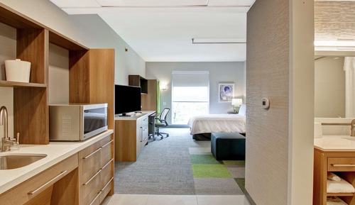 Estudio, 1 cama de matrimonio (Mobility & Hearing, Roll-in Shower)