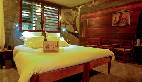 Habitación Deluxe, 1 cama de matrimonio grande, mirando al mar