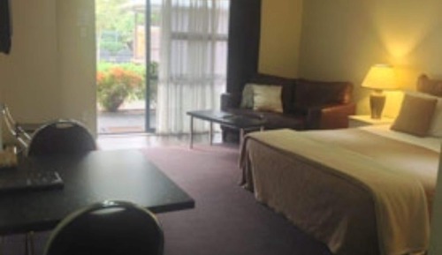 Estudio ejecutivo, 1 cama de matrimonio grande, bañera de hidromasaje
