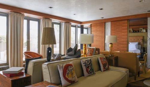 Suite
