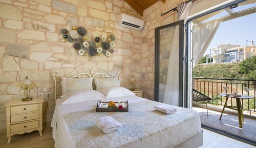 Villa superior, 2 habitaciones, piscina privada (Christy)