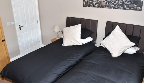 Habitación estándar con 1 cama doble o 2 individuales, baño privado