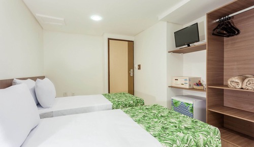 Habitación superior con 1 cama doble o 2 individuales