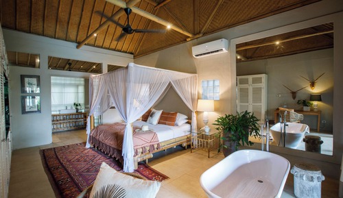Suite Signature, 1 cama de matrimonio grande, terraza, junto a la piscina