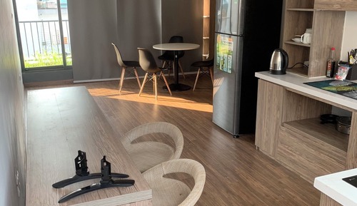 Ático ejecutivo, 1 cama de matrimonio, cocina, vistas a la ciudad