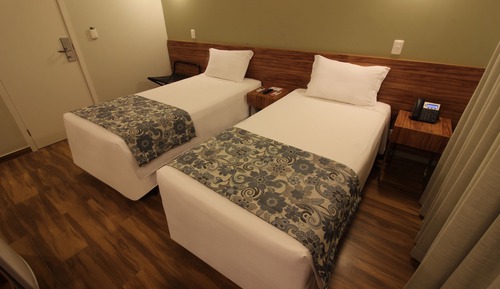 Habitación de lujo con 2 camas individuales