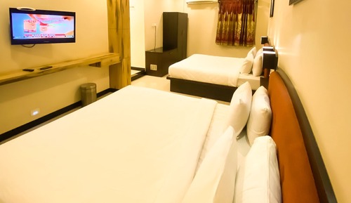 Executive Quadruple Room
