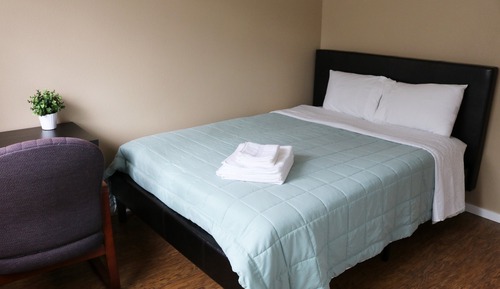 Habitación estándar doble, 1 cama de matrimonio, baño compartido, planta baja