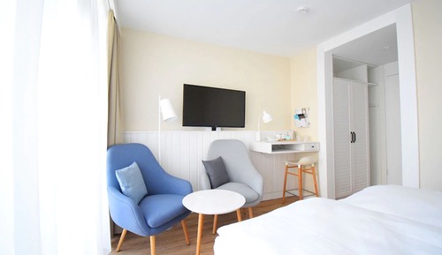 Habitación Confort, balcón (Land in Sicht)