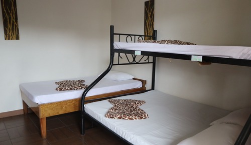 Habitación familiar, varias camas