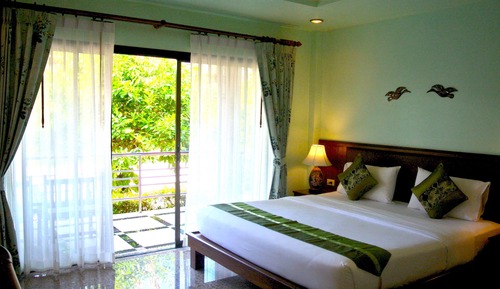 Superior Double Room with Balcony Next to the Beach