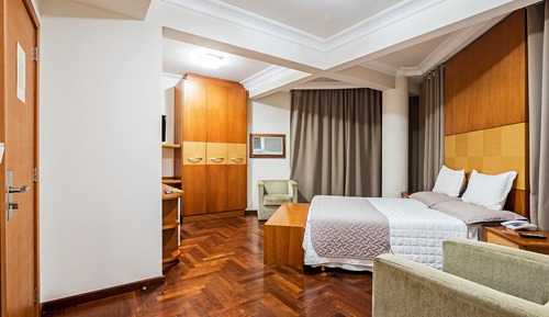 Luxo com cama de casal