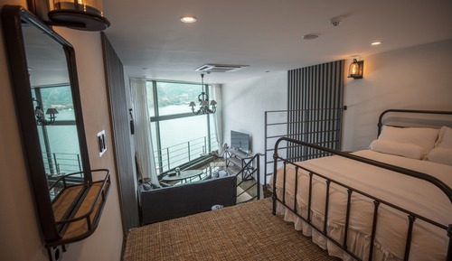 Loft estándar, no fumadores, vistas al río (SS IV)