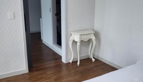 Room (Family Room)
