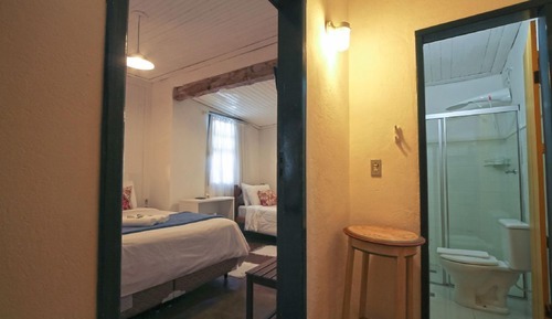 Habitación estándar con 1 cama doble o 2 individuales