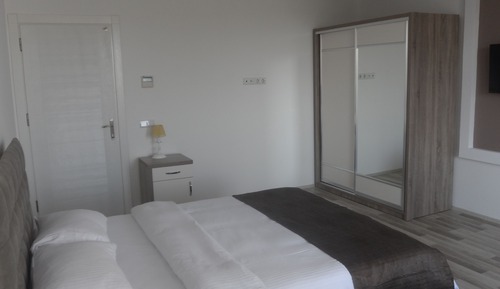 Suite (6 Pax)